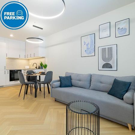 Blue Apartment Ceglana - Free Parking - Self Check-In Katowice Extérieur photo