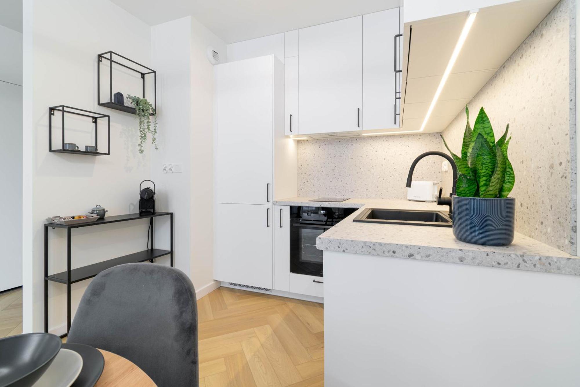 Blue Apartment Ceglana - Free Parking - Self Check-In Katowice Extérieur photo